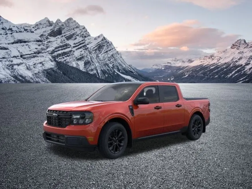2024 Ford Maverick XLT photo 1