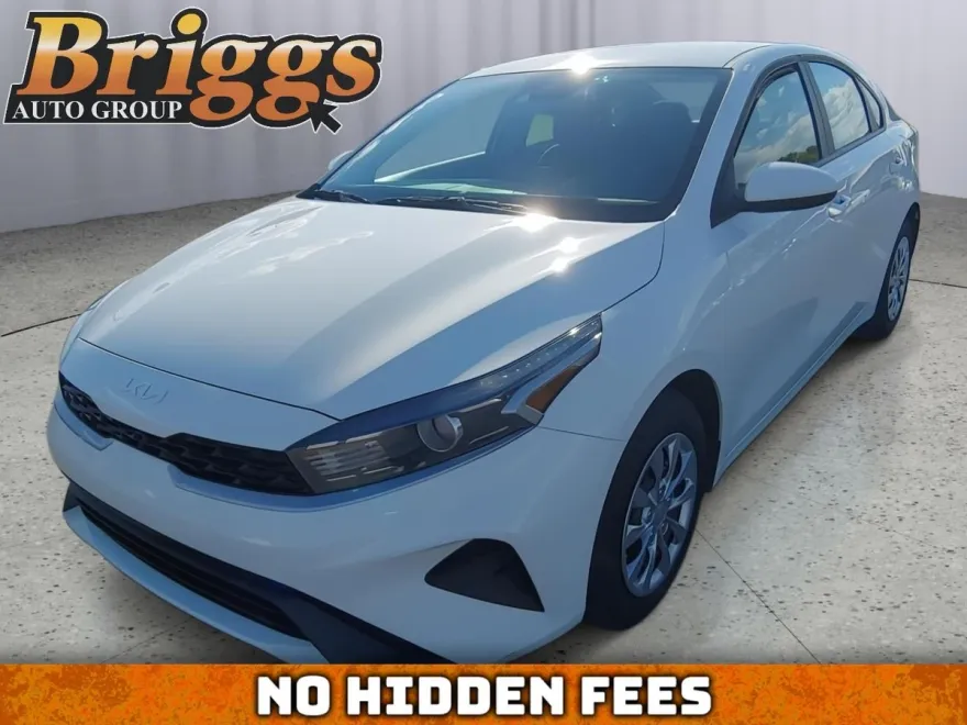 2024 Kia Forte LX photo 1