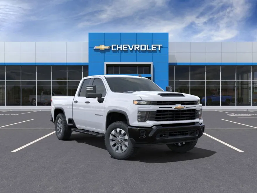 2025 Chevrolet Silverado 2500HD Custom photo 1