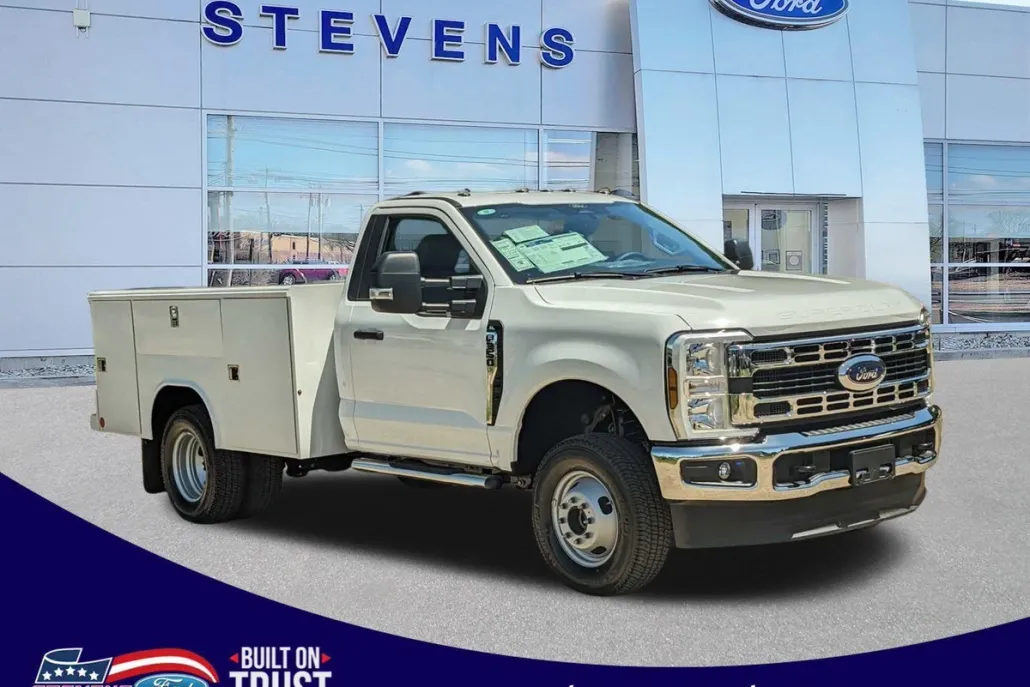 2024 Ford F-350 XL photo 1