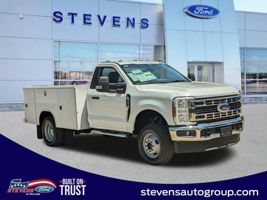 2024 Ford F-350 XL photo 1