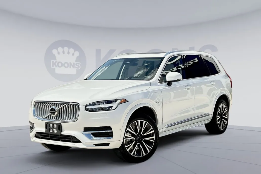 2025 Volvo XC90 T8 Plus photo 1