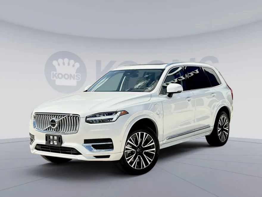 2025 Volvo XC90 T8 Plus photo 1