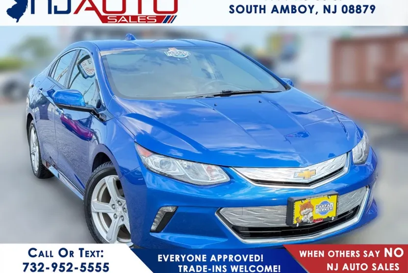 2018 Chevrolet Volt LT photo 1