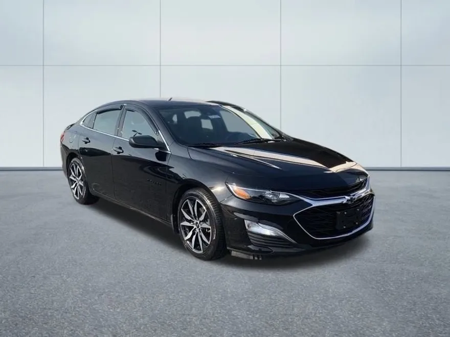 2023 Chevrolet Malibu RS photo 1