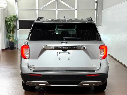 2022 Ford Explorer XLT photo 3
