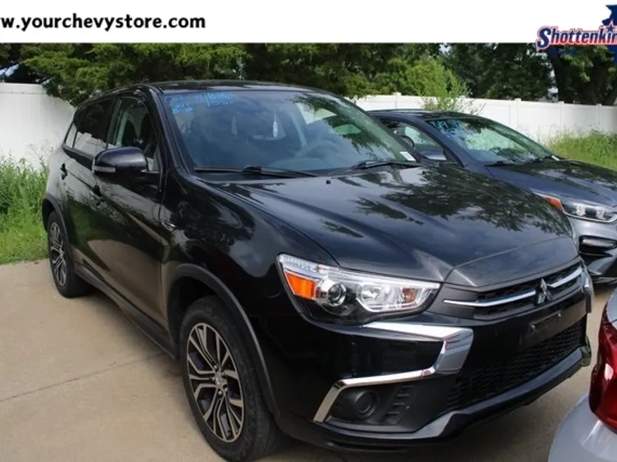 2019 Mitsubishi Outlander Sport ES photo 1
