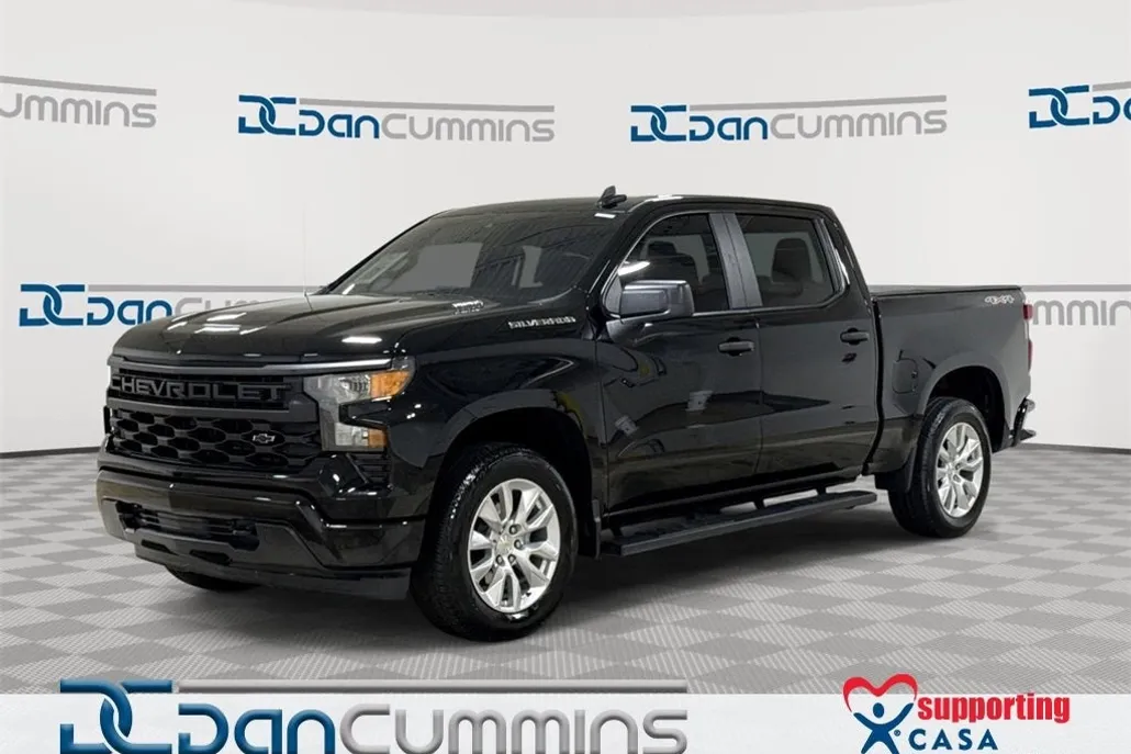 2024 Chevrolet Silverado 1500 Custom photo 1