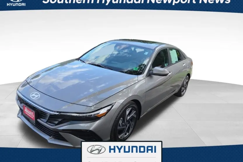 2024 Hyundai Elantra SEL Convenience photo 1