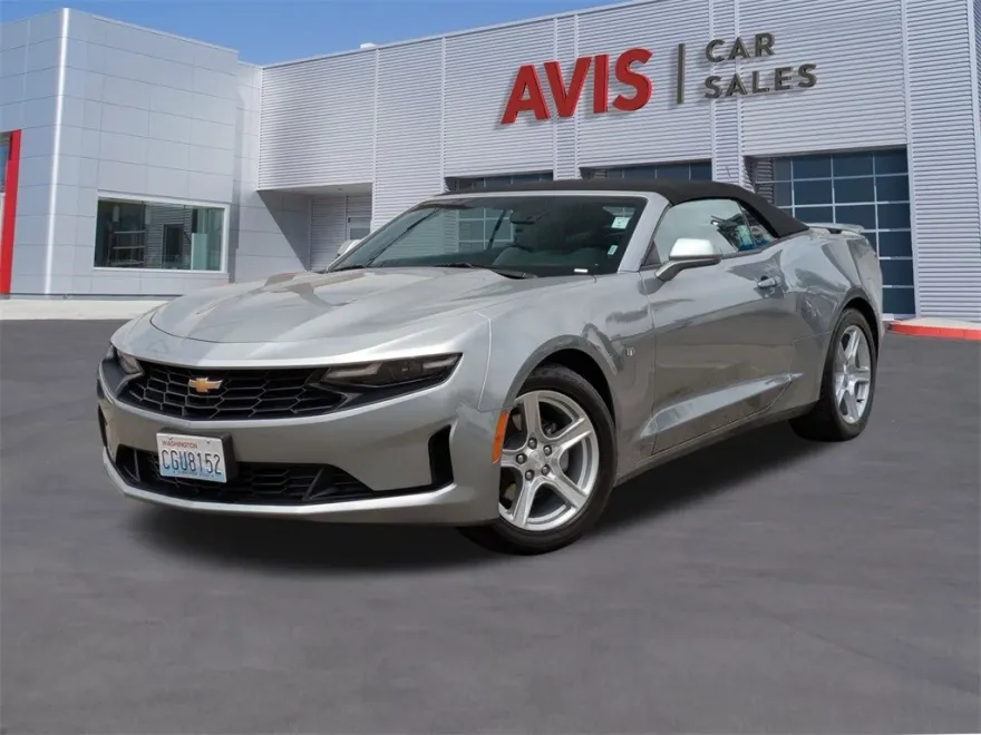 2023 Chevrolet Camaro 1LT photo 1