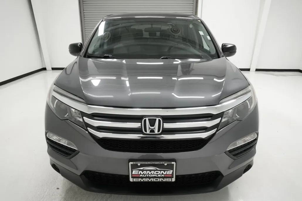 2016 Honda Pilot LX photo 1