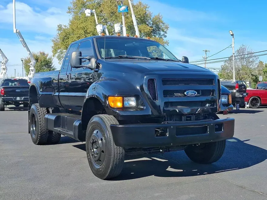 2006 Ford F-650 SuperCab XL photo 1
