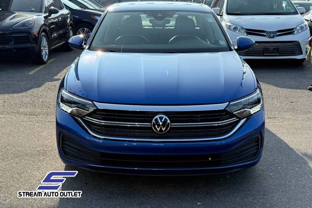 2024 Volkswagen Jetta 1.5T SE photo 1