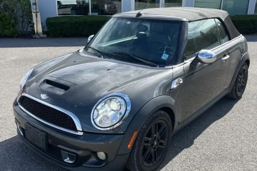 2012 Mini Cooper S Convertible photo 1