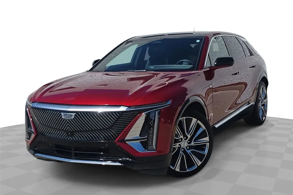 2024 Cadillac Lyriq Luxury photo 1
