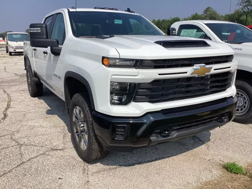 2025 Chevrolet Silverado 2500HD Custom photo 1