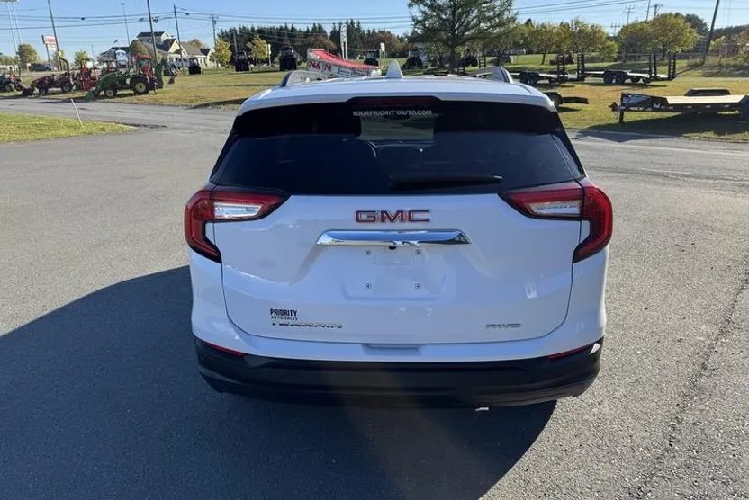 2023 Gmc Terrain SLE photo 1