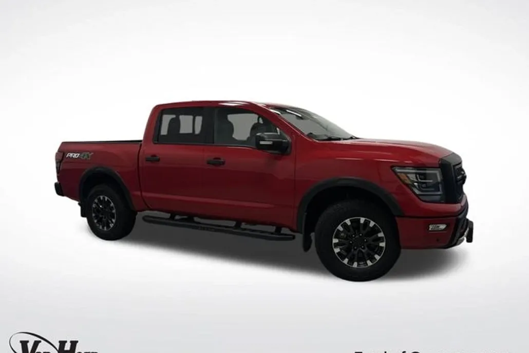 2023 Nissan Titan PRO-4X photo 1