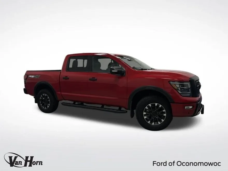 2023 Nissan Titan PRO-4X photo 1
