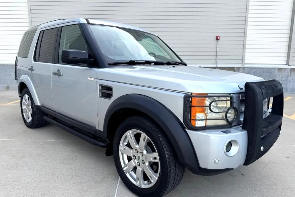2009 Land Rover LR3 HSE photo 1