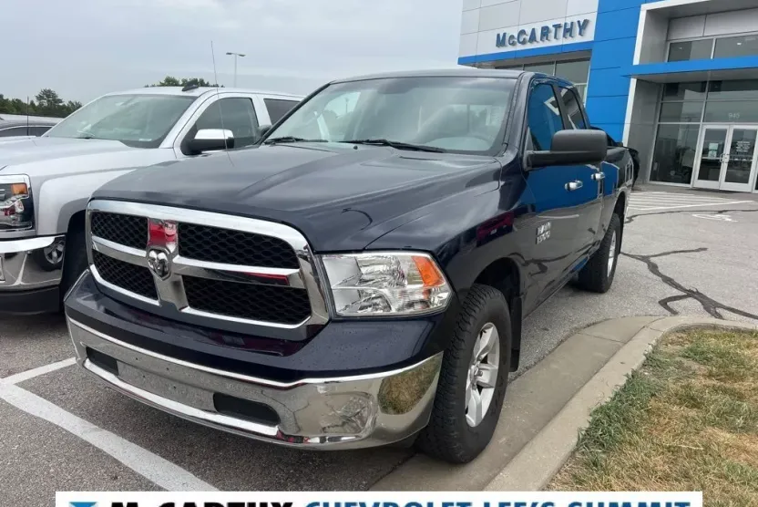 2016 Ram 1500 SLT photo 1