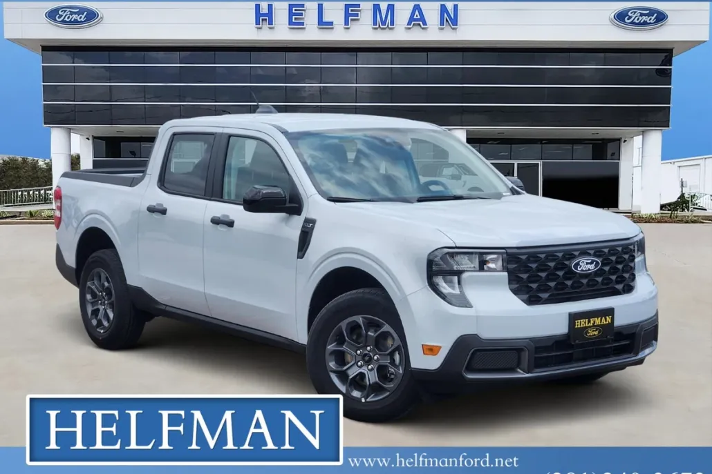 2025 Ford Maverick XLT photo 1