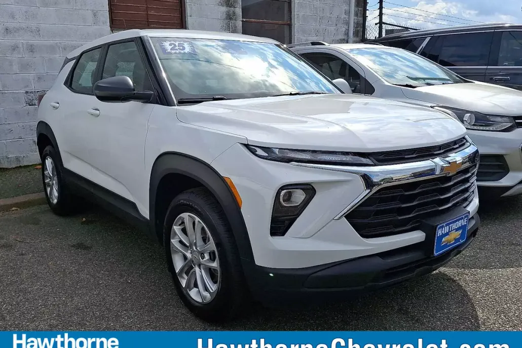 2025 Chevrolet Trailblazer LS photo 1