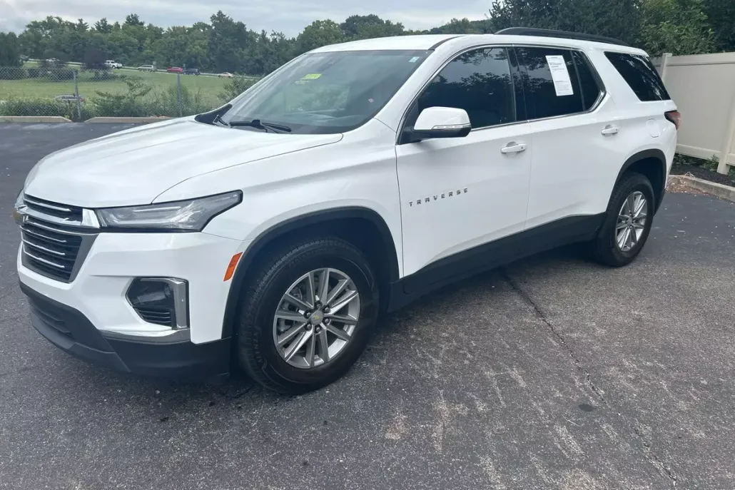 2022 Chevrolet Traverse Cloth photo 1