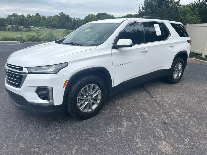 2022 Chevrolet Traverse Cloth photo 1