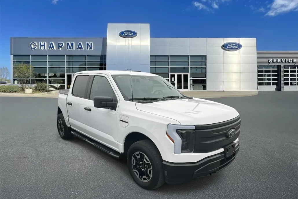 2023 Ford F-150 Lightning photo 1