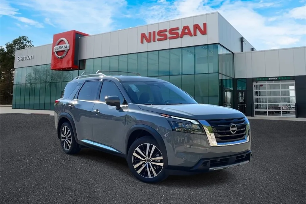 2025 Nissan Pathfinder Platinum photo 1