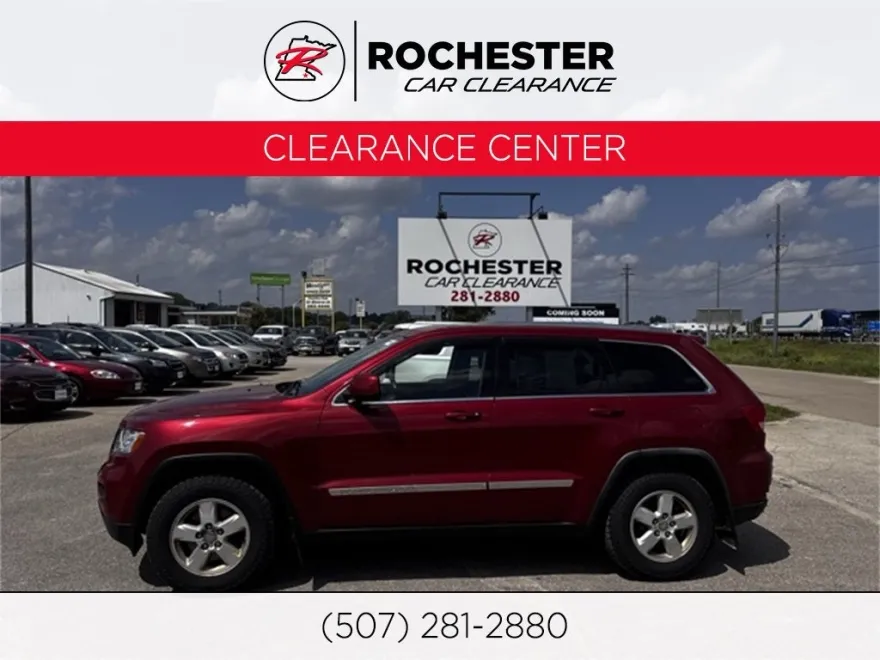 2011 Jeep Grand Cherokee Laredo photo 1