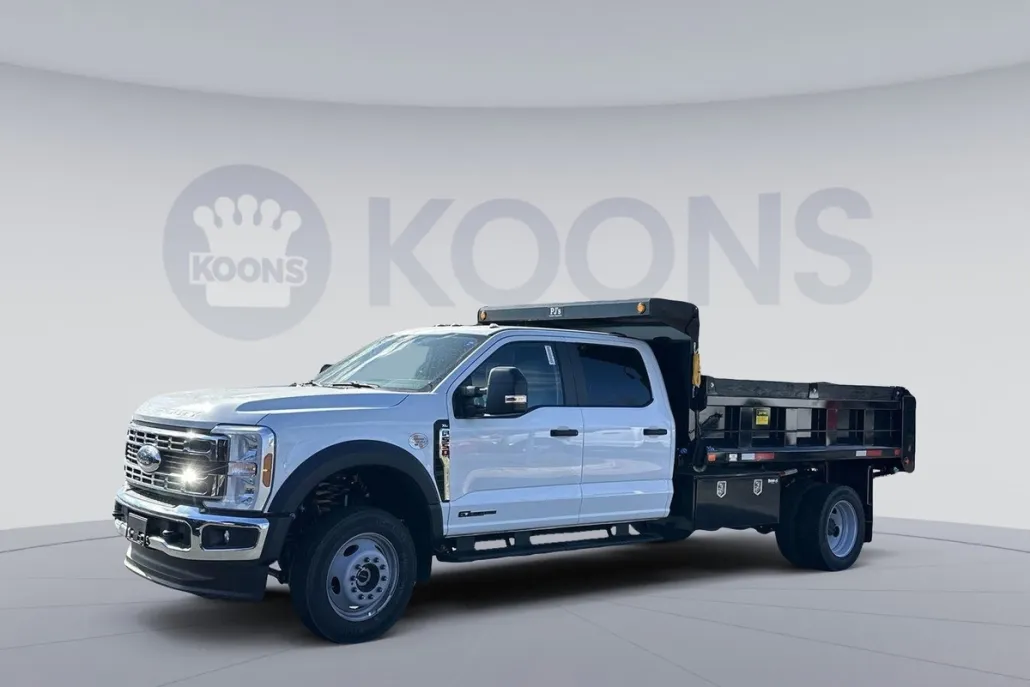 2025 Ford F-550 photo 1