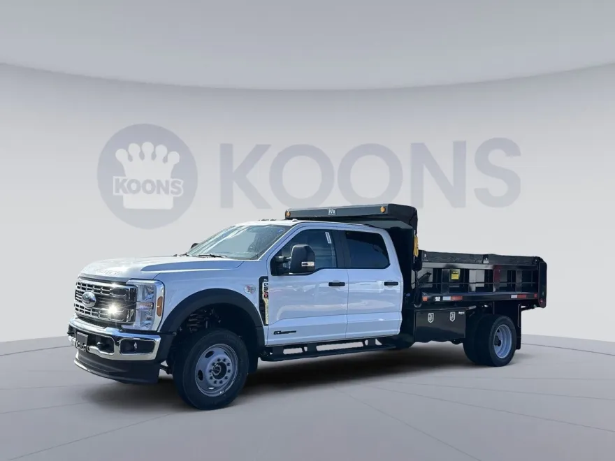 2025 Ford F-550 photo 1