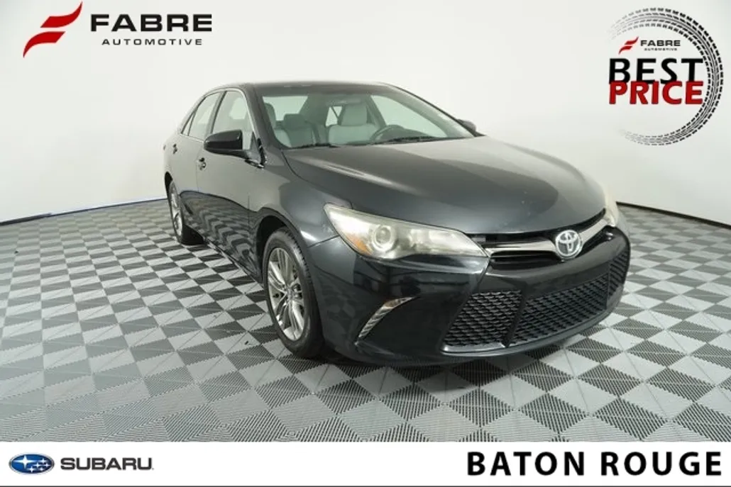 2016 Toyota Camry SE photo 1