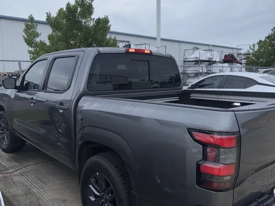 2025 Nissan Frontier SV photo 1