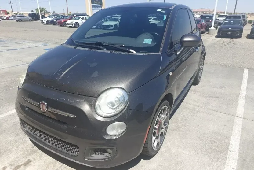 2015 Fiat 500 Sport photo 1