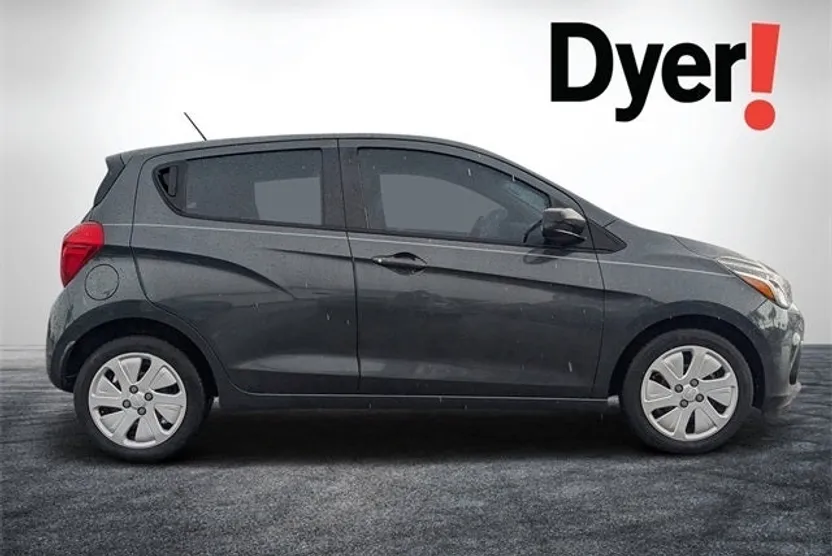 2017 Chevrolet Spark LS photo 1