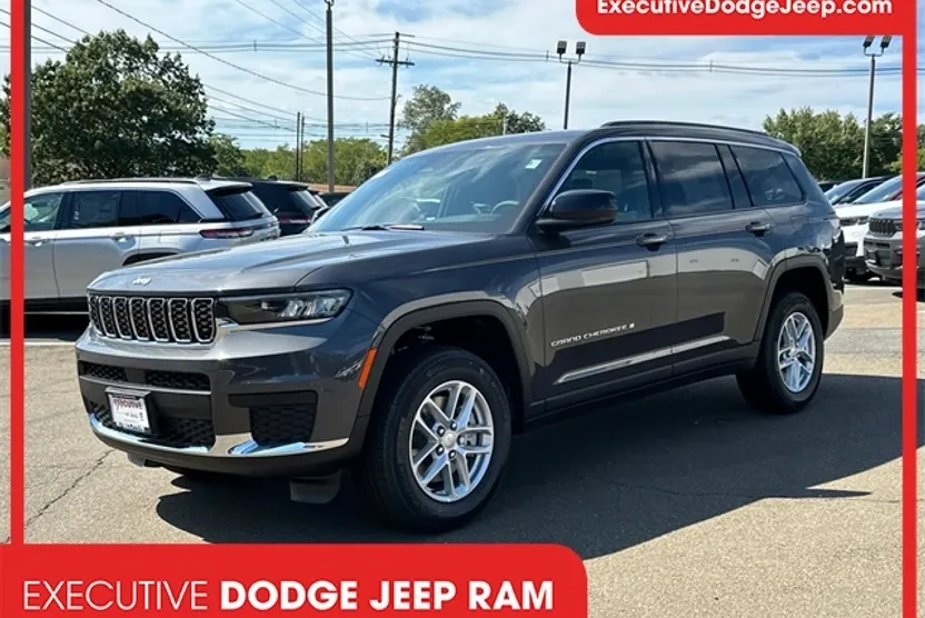 2025 Jeep Grand Cherokee Laredo X photo 1