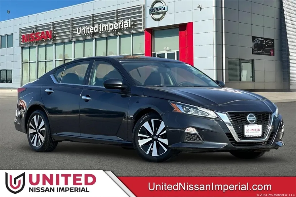 2022 Nissan Altima 2.5 SV photo 1