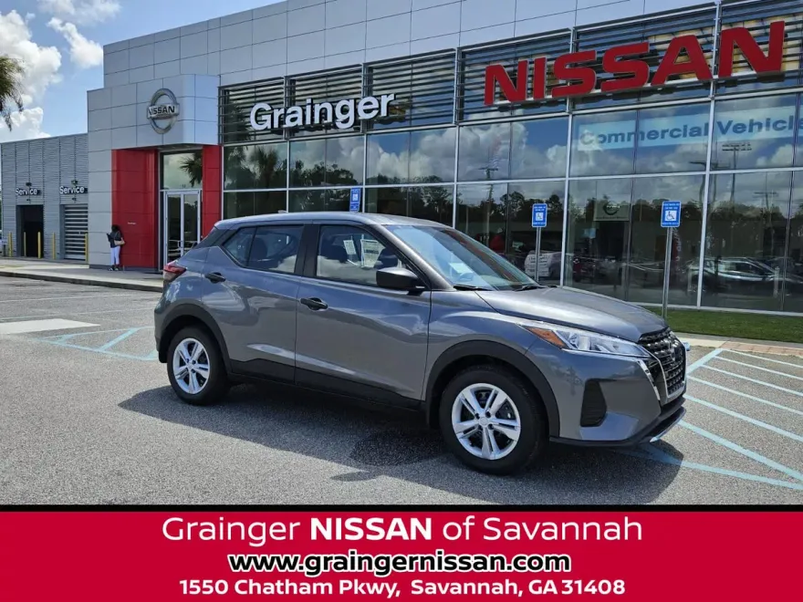 2025 Nissan Kicks Play S photo 1