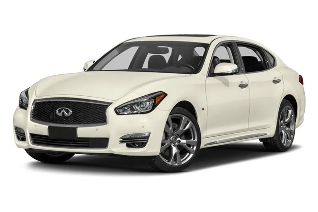 2017 Infiniti Q70L photo 1