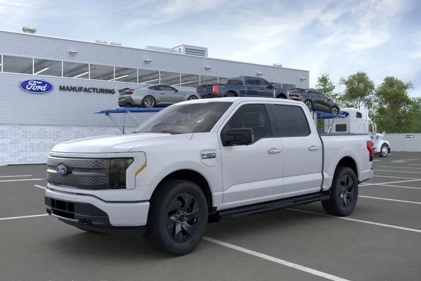 2025 Ford F-150 Lightning photo 1