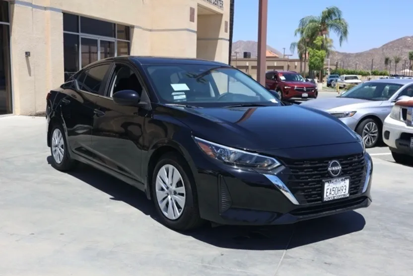 2025 Nissan Sentra S photo 1