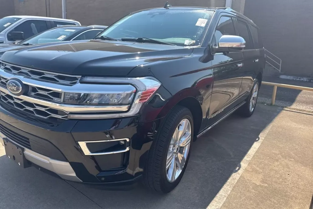 2023 Ford Expedition Platinum photo 1