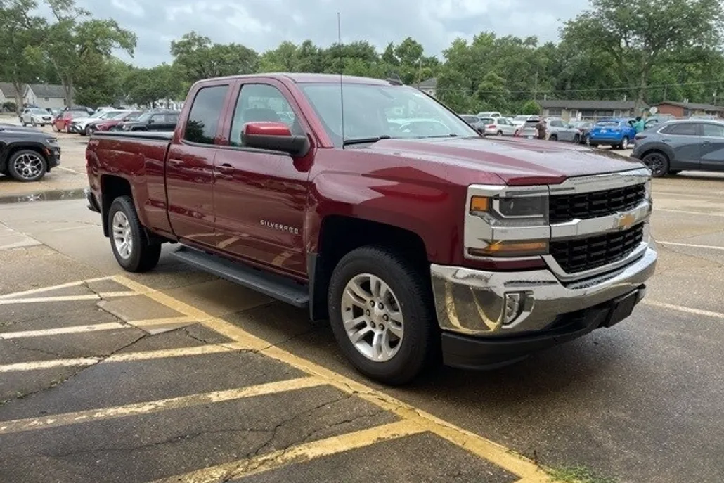2017 Chevrolet Silverado 1500 photo 1