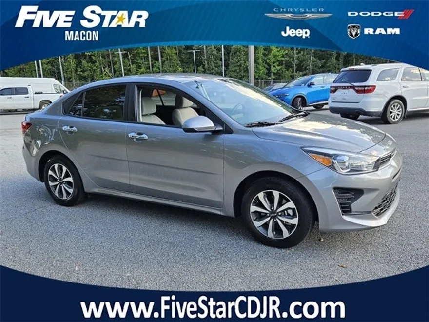 2022 Kia Rio S photo 1