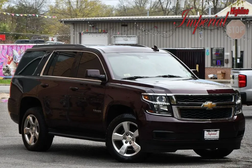 2017 Chevrolet Tahoe LT photo 1