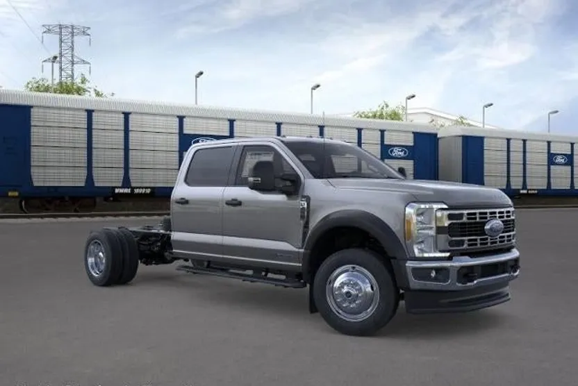 2026 Ford F-450 XLT photo 1