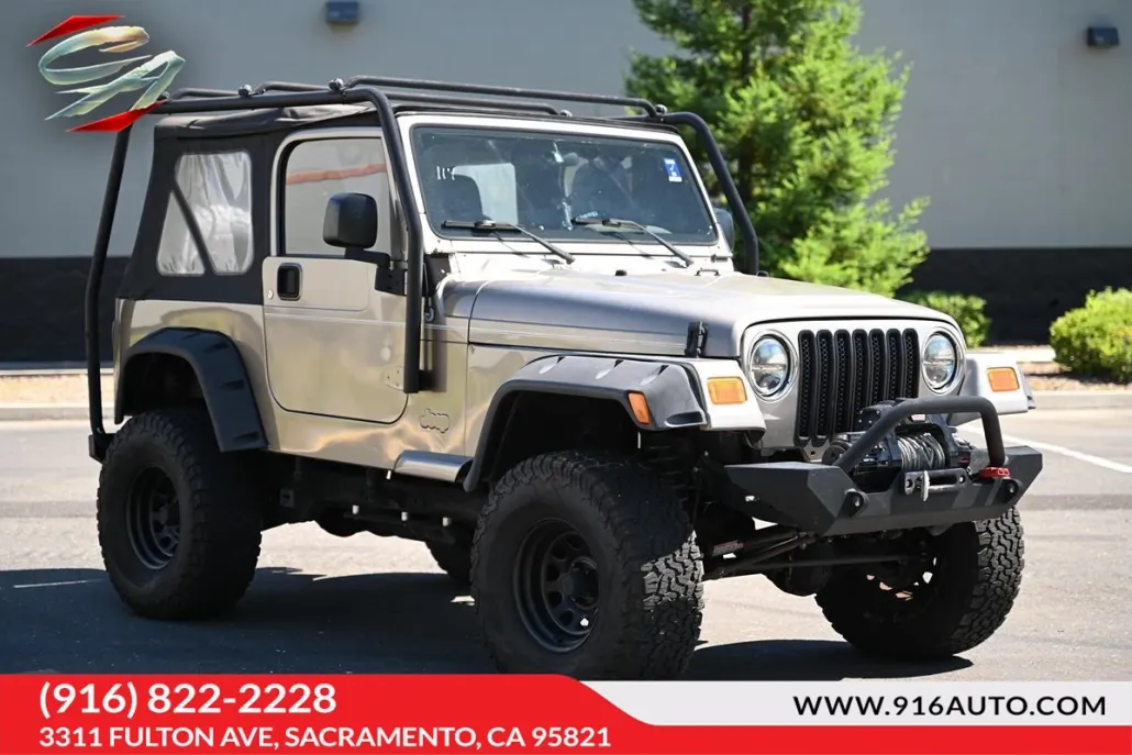 2003 Jeep Wrangler Sahara photo 1